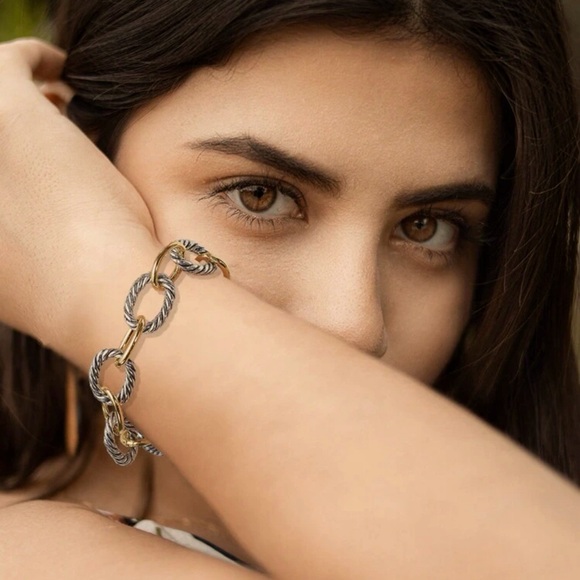 💖 Gold & Silver 2 Tone Oval Twisted Cable Link Bracelet 💖 - Picture 3 of 3